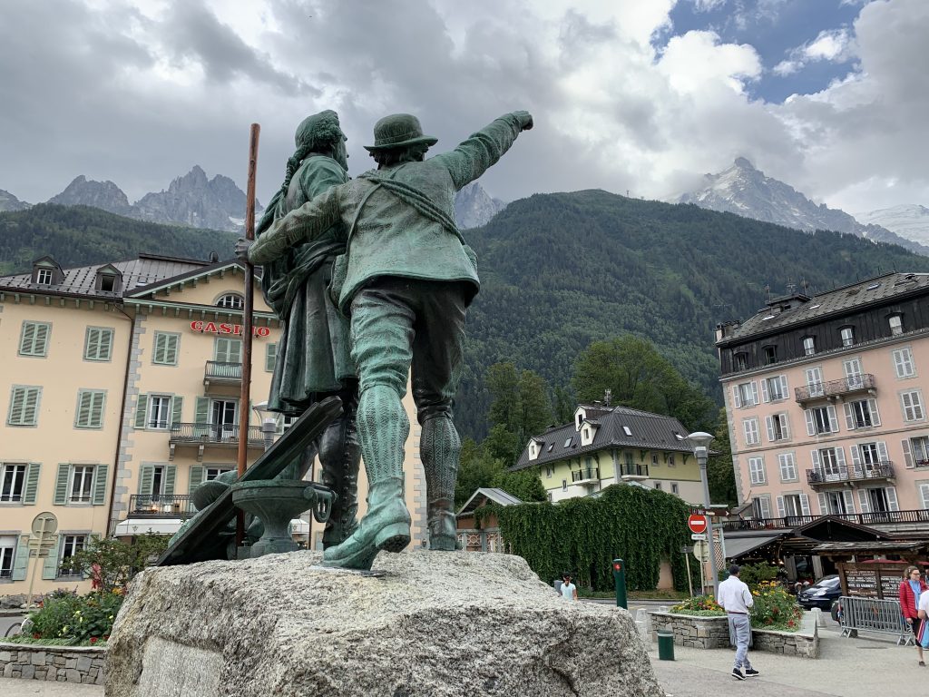 The statue of Balmat and Saussure in Chamonix