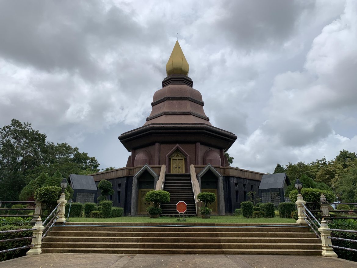 Trat: więcej niż punkt tranzytowy w drodze na wyspy Trat, Thailand