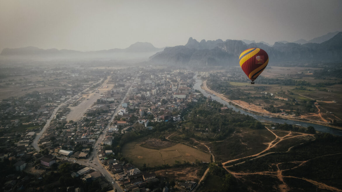 Vang Vieng: przewodnik z najciekawszymi miejscami do odwiedzenia Vang Vieng, Laos