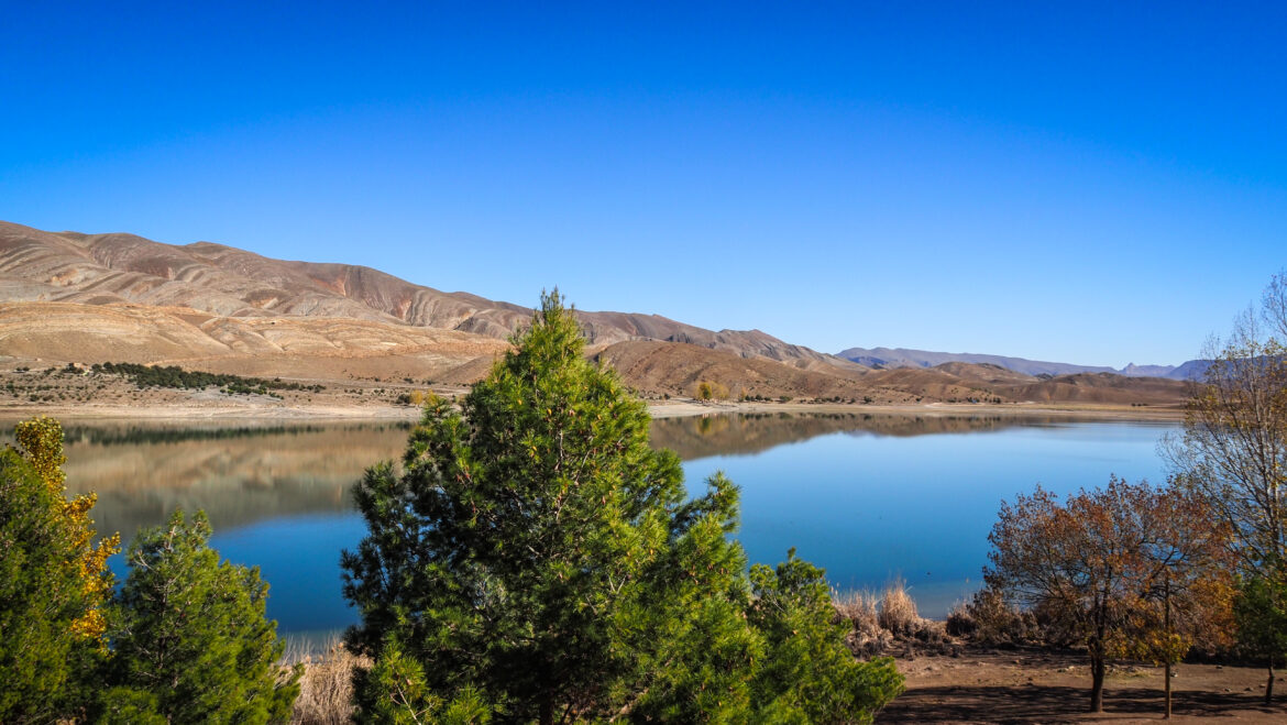 Imilchil: zwiedzanie jezior Tislit oraz Isli Lake Tislit, Morocco